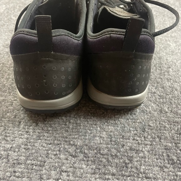 NIKE Women’s Free Cross Compete Training Shoe Black/Grey size: 6 - Picture 9 of 10